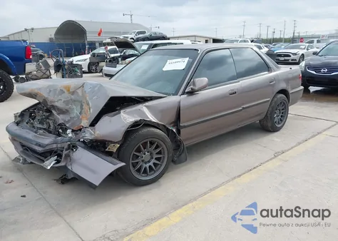 1993 Acura Integra Ls z USA, uszkodzony, nr VIN JH4DB1659PS005781